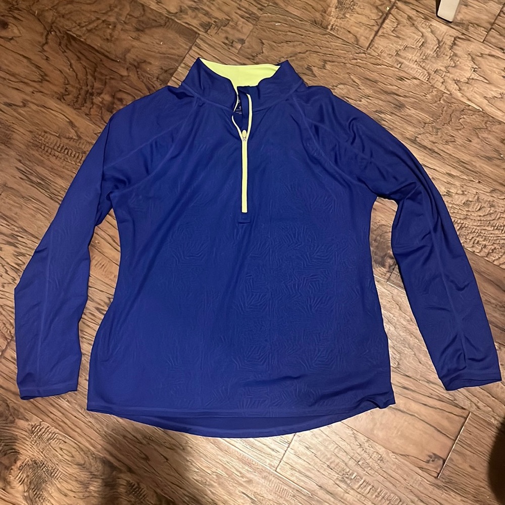 Cascade Sports Performance Pullover size Large